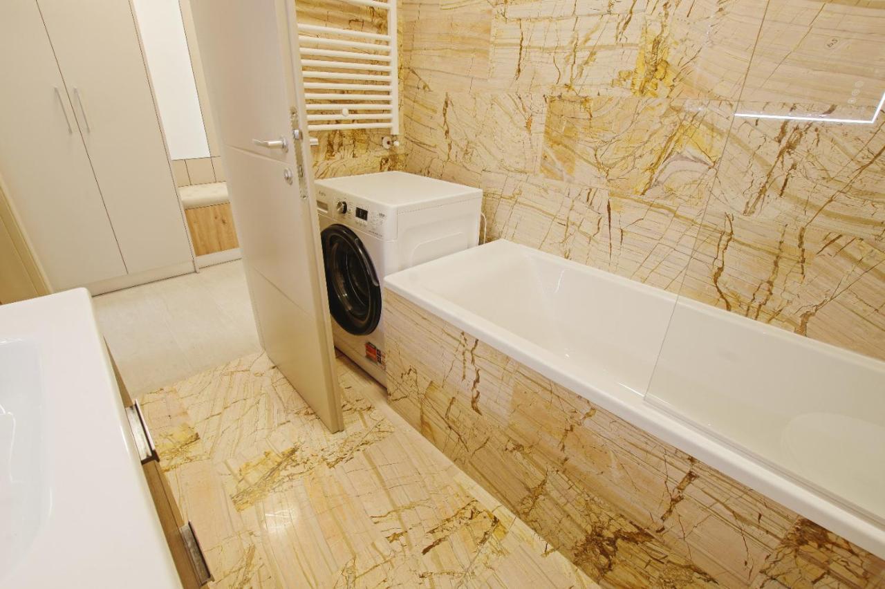 Himson-Beige Apartment 이아시 외부 사진